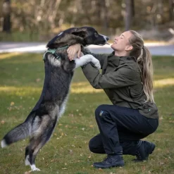 Arrak Rain Jacket naisten sade- ja kuoritakki, musta
