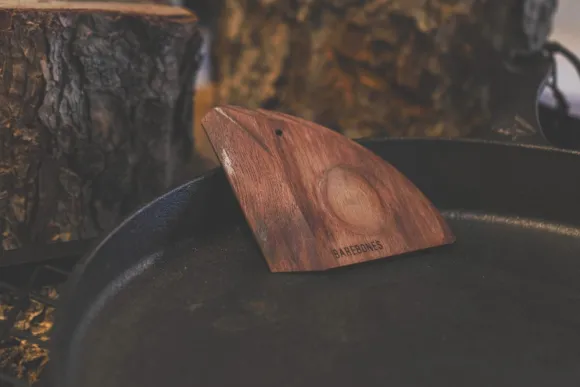 Barebones kaavin valurautapannulle