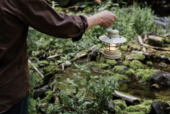 Barebones Outpost lyhty, valkoinen