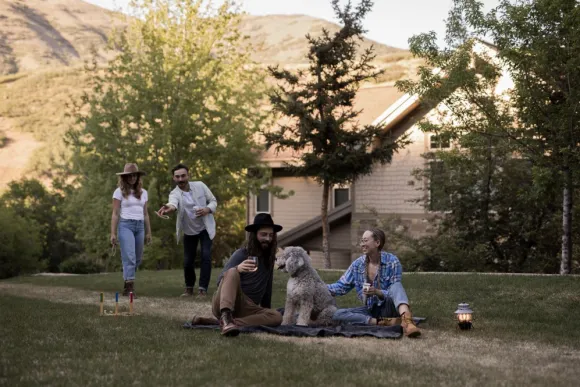 Barebones rautatielyhty, harmaa