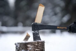 Brusletto Kikut Splitting Axe 71 cm halkaisukirves, musta/vihreä