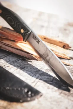 Casström No.14 Swedish Forest Knife puukko tulusraudalla, vihreä