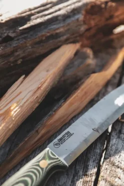 Casström No.14 Swedish Forest Knife puukko tulusraudalla, vihreä