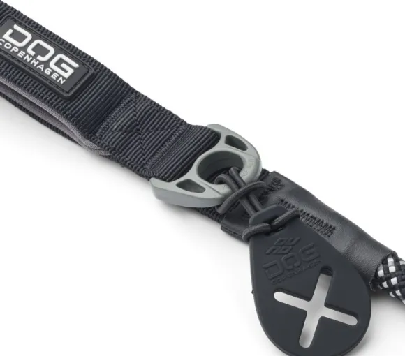 DOG Copenhagen Flexy Poop Bag Holder koirankakkapussin pidike, Black