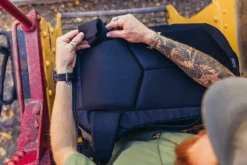 Gregory Border Carry On 40 matkareppu, musta