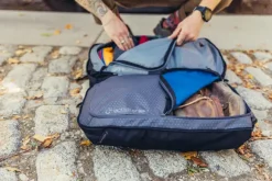 Gregory Border Carry On 40 matkareppu, musta