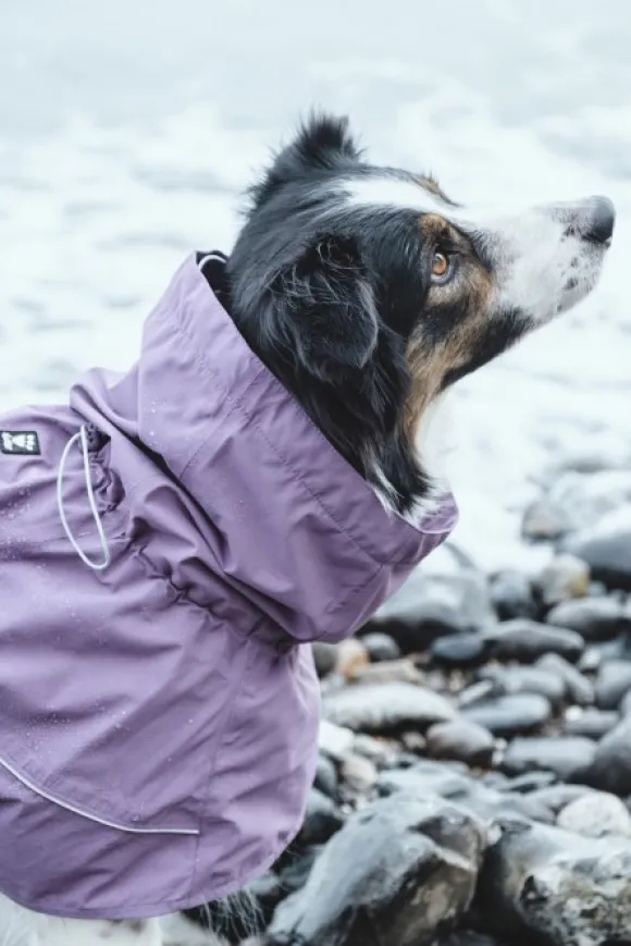 Hurtta Drizzle koiran sadetakki, korppi 60-70 cm