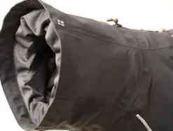 Hurtta Rainwear Mudventure Coat ECO sadetakki, 60-65 cm, Blackberry