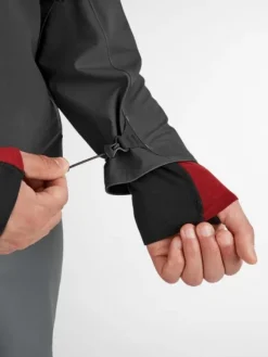 Klättermusen Asynja Jacket -sadetakki, musta