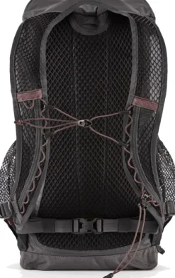 Klättermusen Fjörm Backpack vaellusreppu, musta