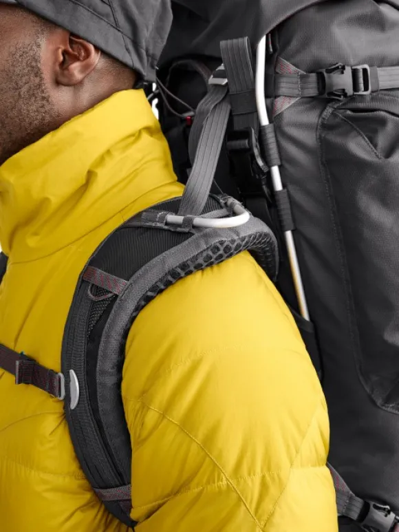 Klättermusen Ymer rinkka, 75L 15L, Raven