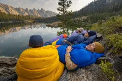 Marmot Angel Fire Long naisten untuvamakuupussi, Foliage/Paisley Purple