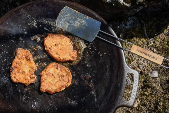 Muurikka muurinpohjapannu 38 cm irrotettavilla jaloilla