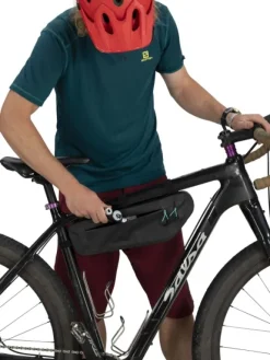 Osprey Escapist Frame Bag Small Black