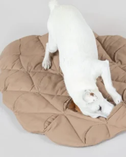 PAIKKA Pine Cone Playmat aktivointimatto, ruskea