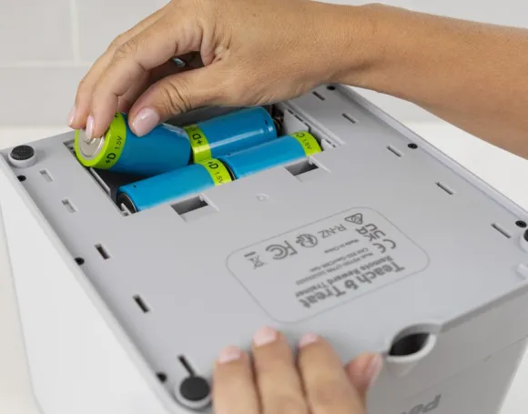 PetSafe Teach & Treat Remote Reward Trainer kauko-ohjattava palkitsemislaite