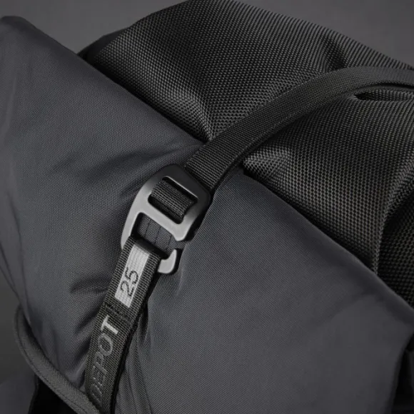 Rab Depot 25 reppu, musta