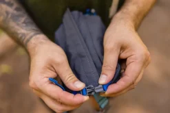 RuffWear Stash Bag Plus tarvikelaukku, harmaa/sininen