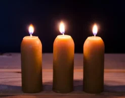 UCO mehiläisvahakynttilät, 12 h, 3 kpl